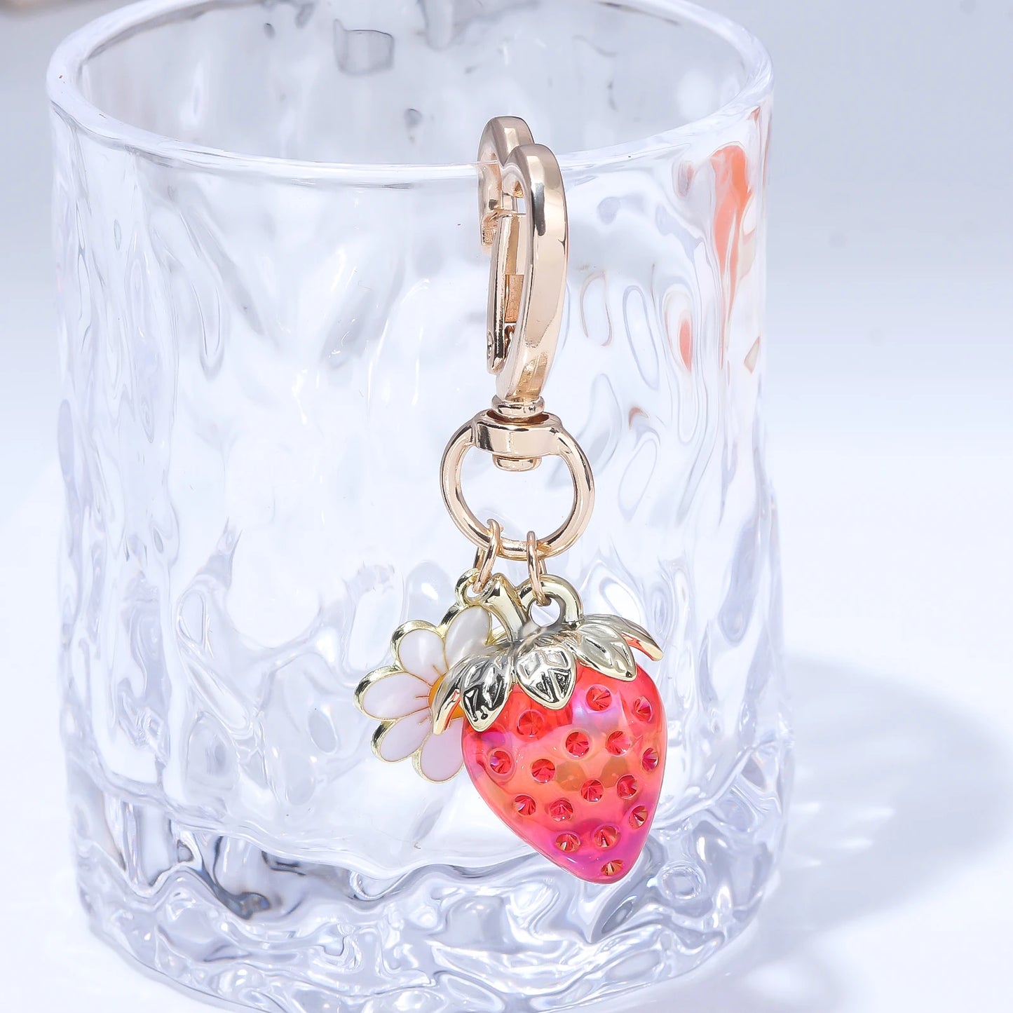 Cute Strawberry Bag Pendant Keychain Kawaii Heart Flower Daisy Key Chain for Women Girs Bag Purse Pendant Accessories Gift