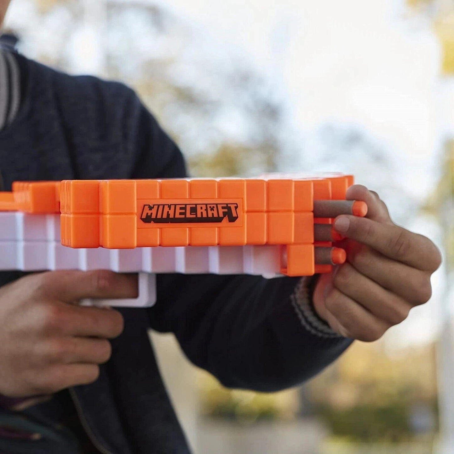 Hasbro Nerf Minecraft Pillager's Crossbow Dart-Blasting Crossbow, Real Crossbow Action, Includes 3 Official Elite Darts 42787