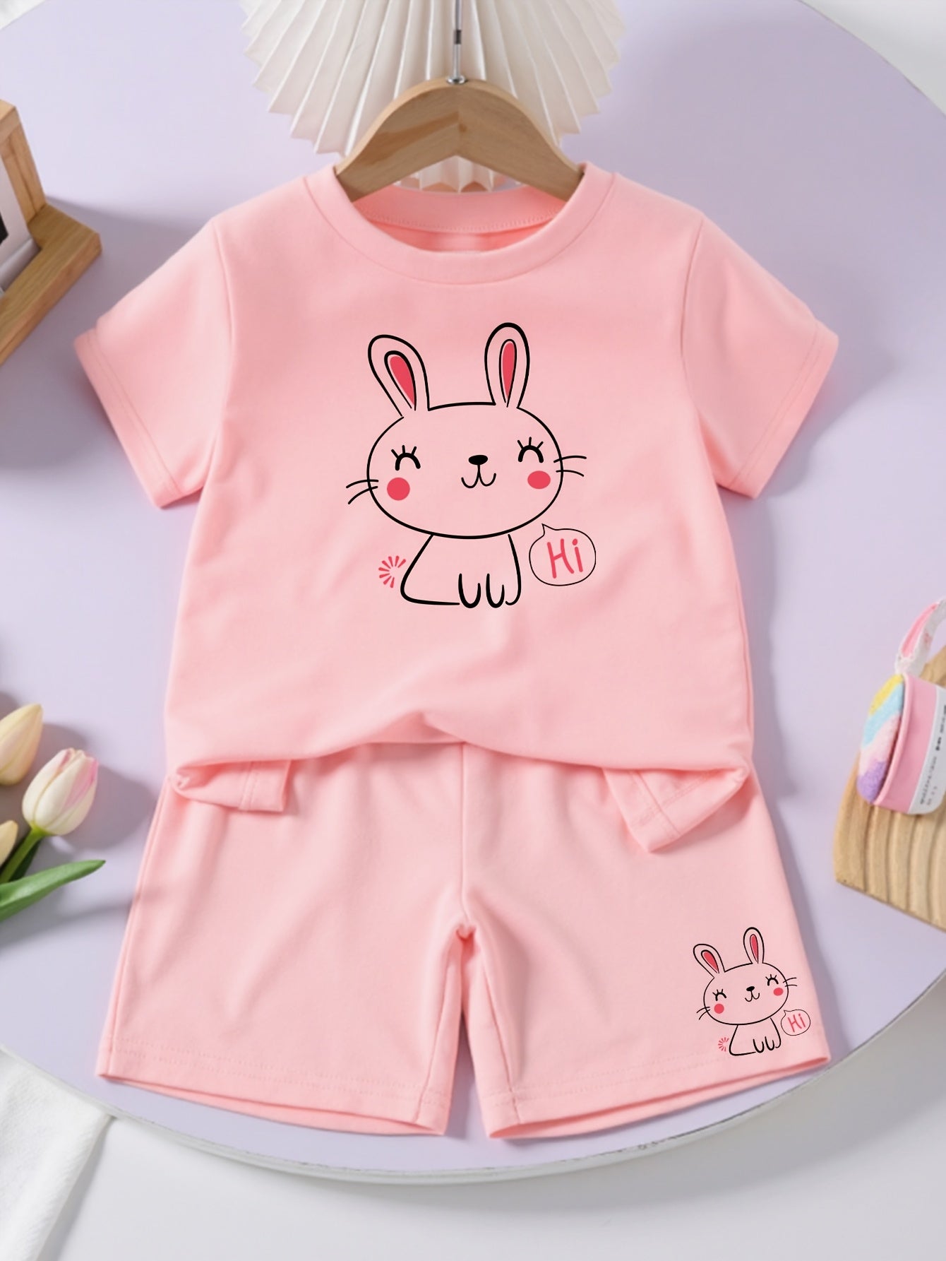 Comfortable T-Shirt for Girls, Simple And Casual for Daily Sports, Featuring a Cute Rabbit Print with Fun Lines in a Short-Sleeve And Shorts Set, for Outdoor
