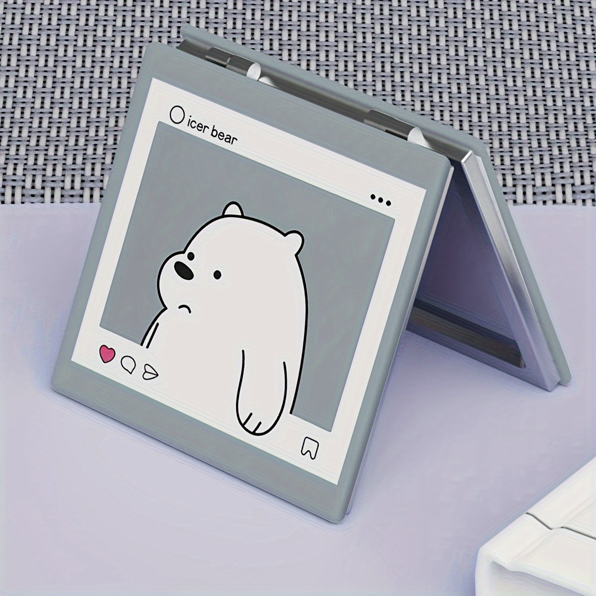 Cute Bear-Themed Folding Makeup Mirror - Portable, No-Battery Compact for Travel & Touch-Ups
