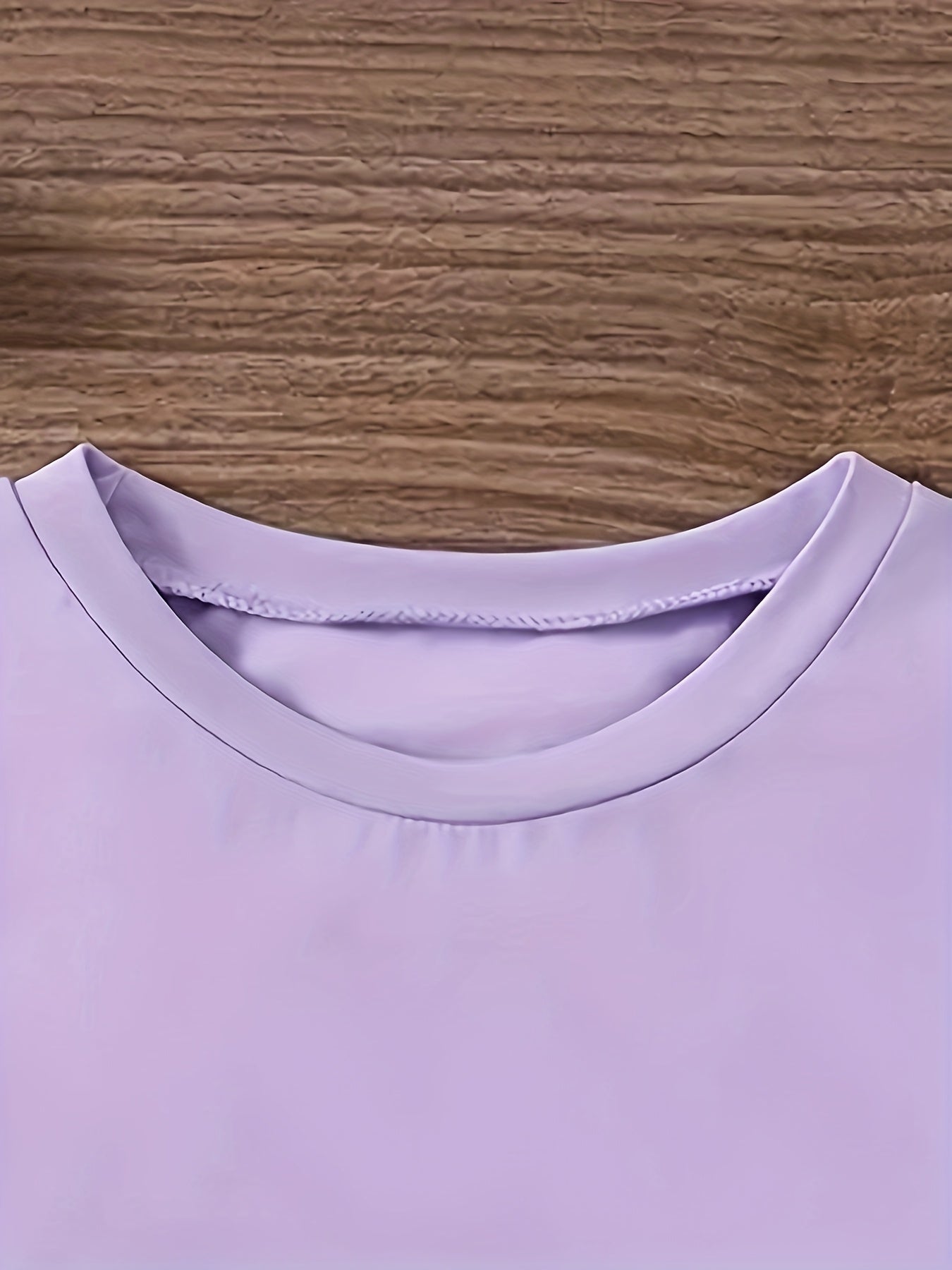 Spring And Summer Short-Sleeve Top for Girls, Featuring a Simple Sporty, Casual, And Comfortable Style with a Five-Petal Purple Flower And Letter Pattern Print