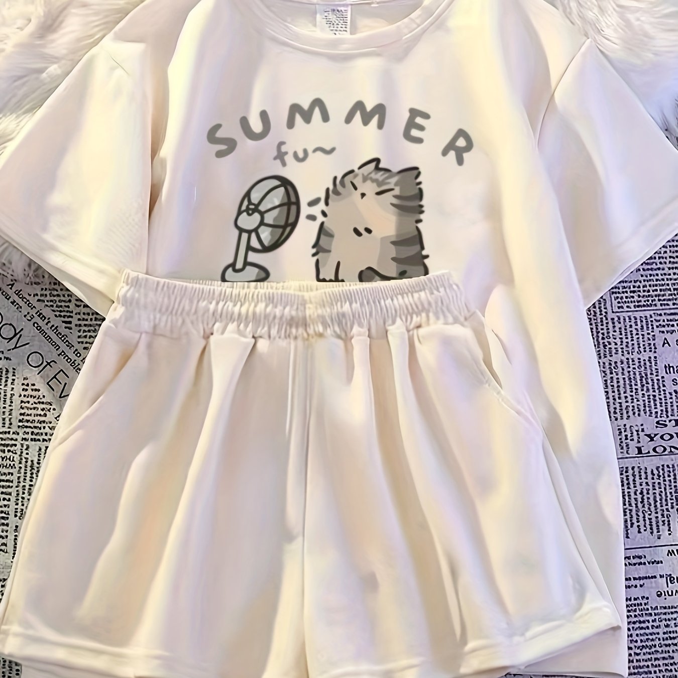 Girls' Summer Casual Outfit - Cute Cartoon Cat Graphic T-Shirt & Shorts Set, Polyester, Loose Fit, Geometric Pattern, Short Sleeve, Summer Clothes, for Outdoor