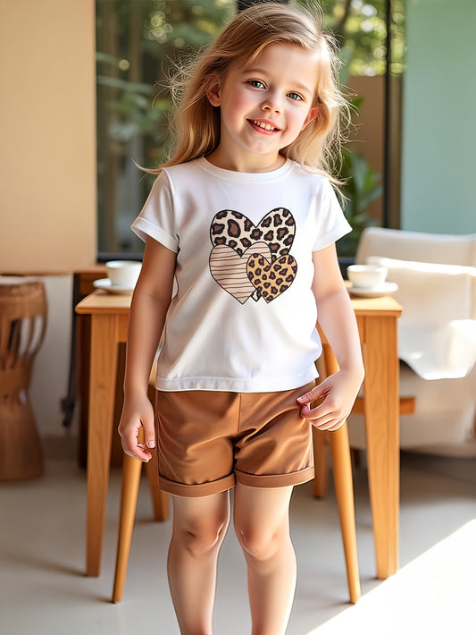 2pcs set of fashionable and comfortable summer suits for girls, regular round-neck short-sleeved top with love leopard print pattern + elastic waist plain shorts, girl's vacation foreign style versatile children's clothing, y