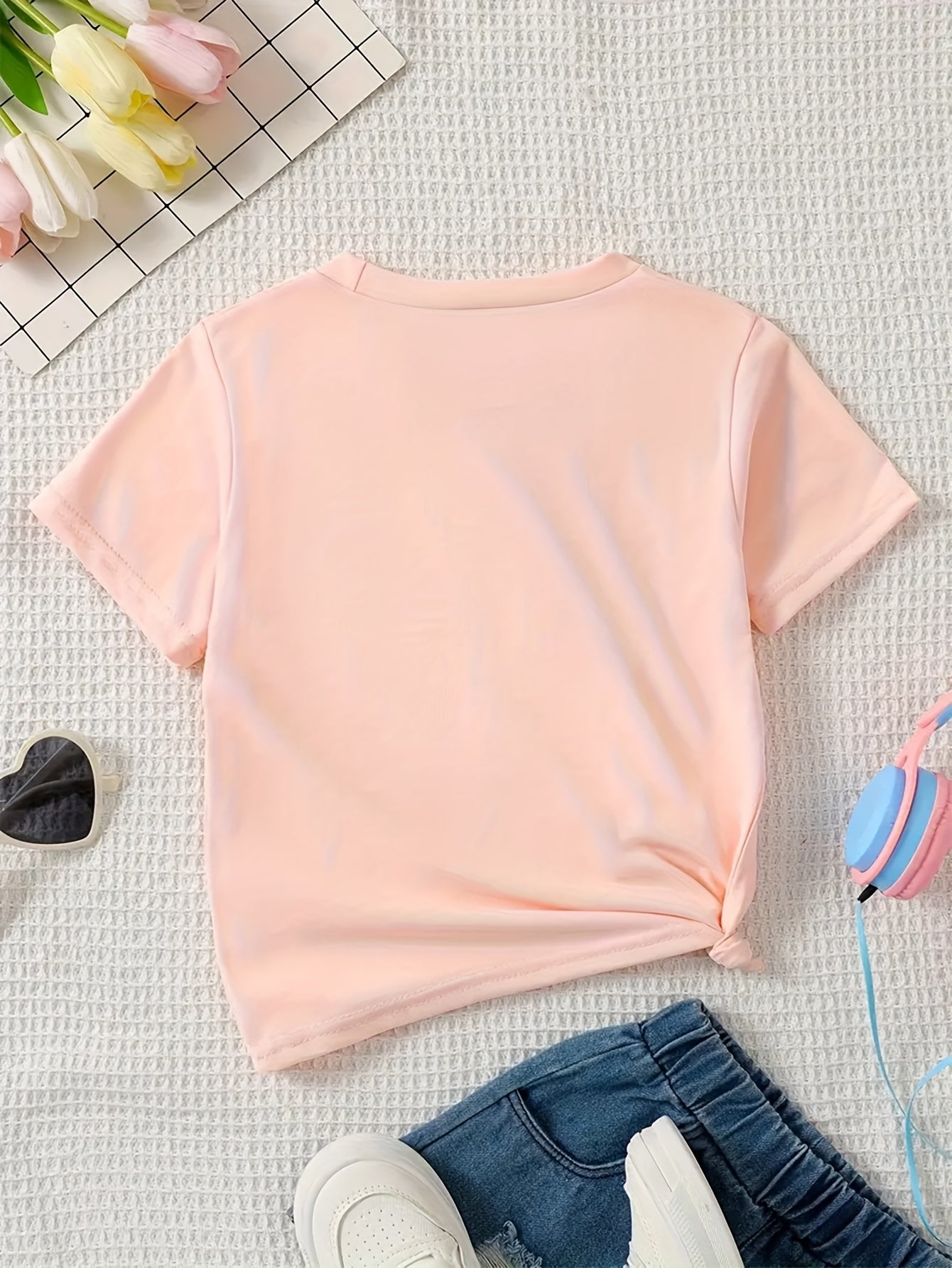 Spring And Summer Short-Sleeve Top for Girls, Featuring a Simple Sporty, Casual, And Comfortable Style with a Five-Petal Purple Flower And Letter Pattern Print