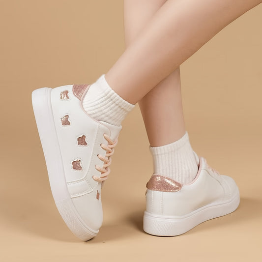 Breathable Low-Top White Sneakers for Girls, Perfect for Casual Sports And Skateboarding.