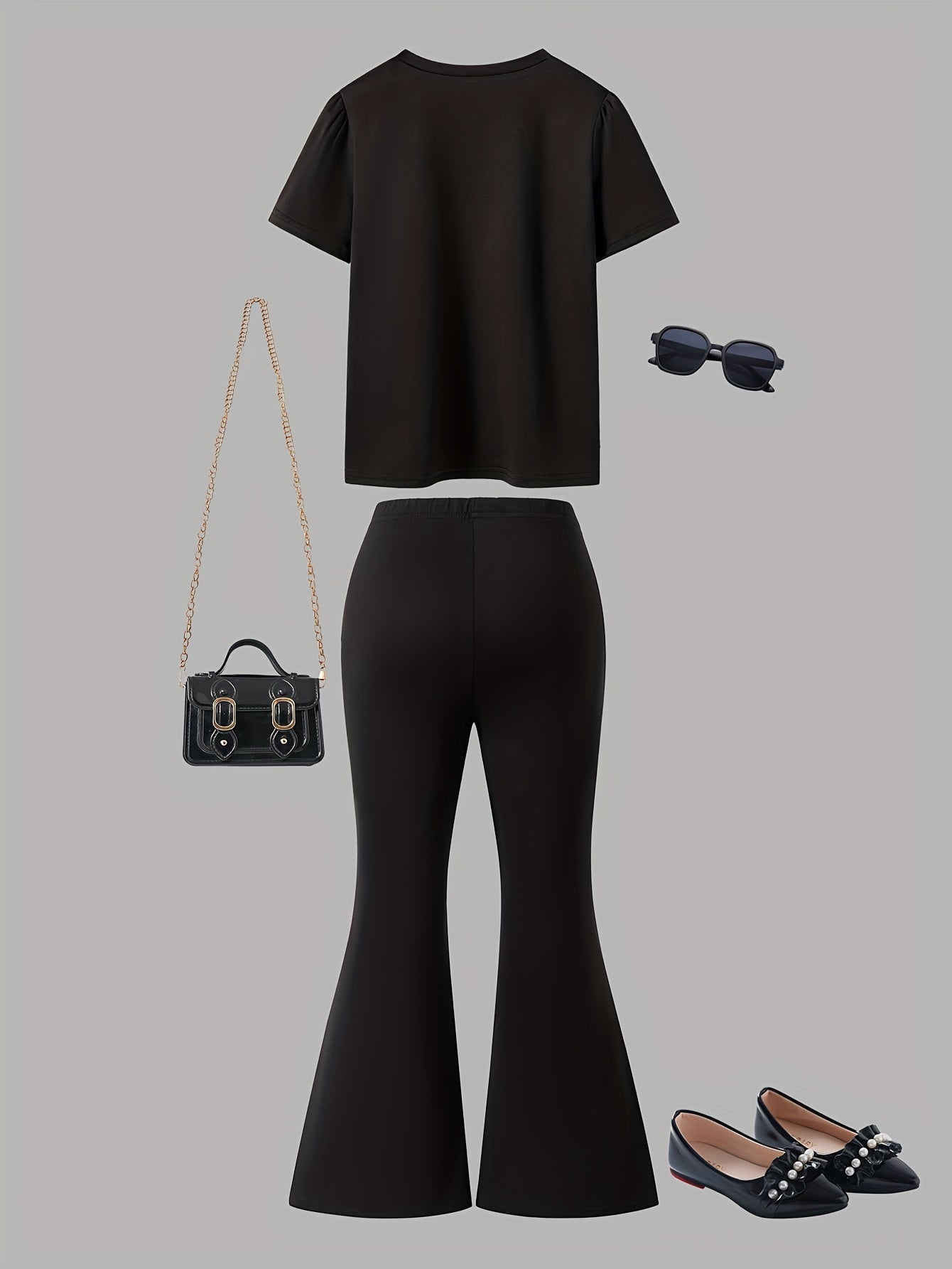 Girls' Fashion Summer Black Heart Short Sleeve Top + Heart Pants Two-Piece Set, Perfect for Outdoor