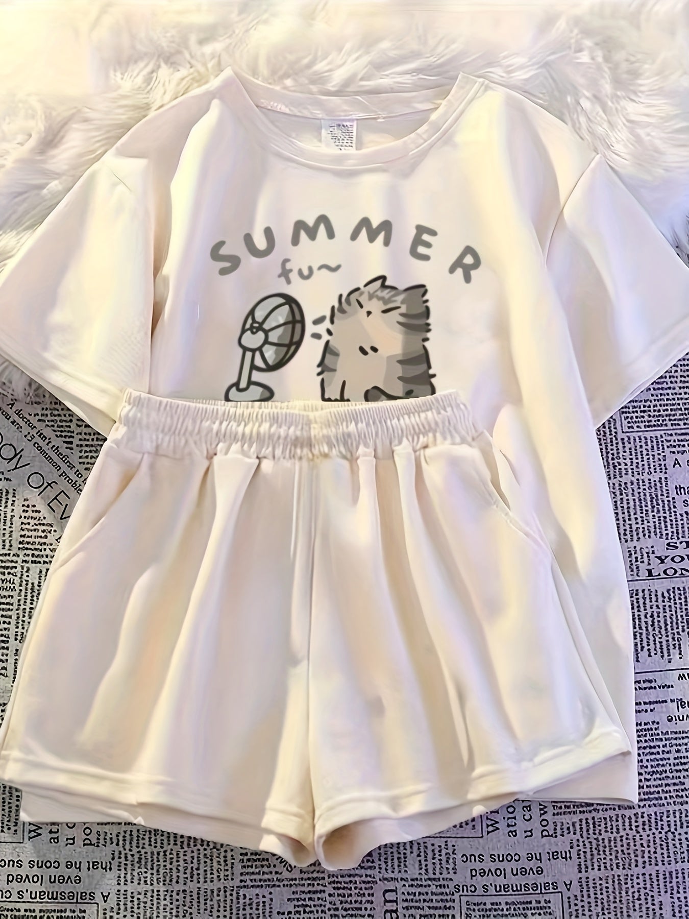 Girls' Summer Casual Outfit - Cute Cartoon Cat Graphic T-Shirt & Shorts Set, Polyester, Loose Fit, Geometric Pattern, Short Sleeve, Summer Clothes, for Outdoor